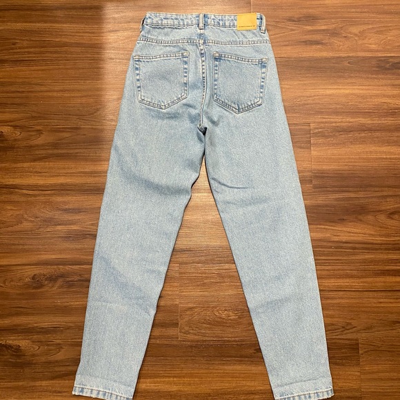 Women’s Zara Jeans - Picture 2 of 2